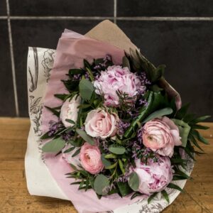 Bouquets pivoines et roses